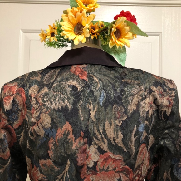 NWOT - Black & Multi Floral Fit & Flare Jacket - Picture 11 of 16